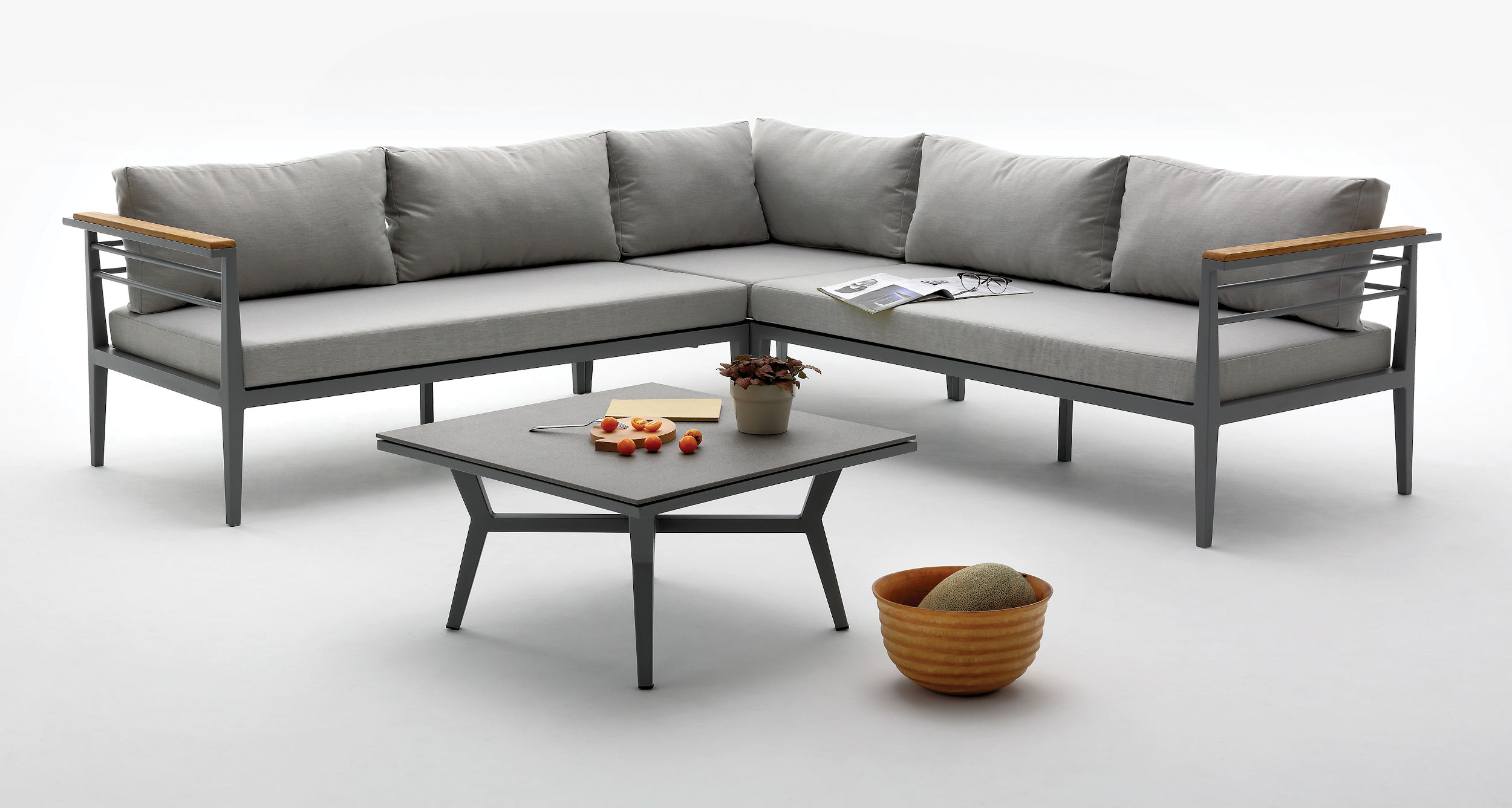 empresa-mobiliario-bancada-terrazas-exteriores-restaurantes-hogares